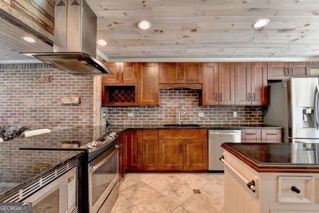 2105 Sandown Court, Lawrenceville, GA 30043