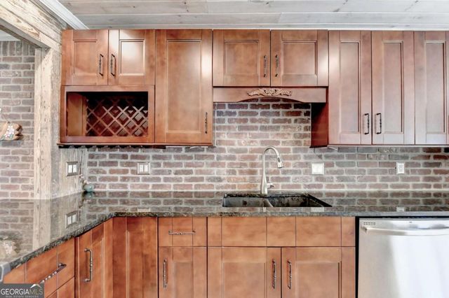 2105 Sandown Court, Lawrenceville, GA 30043