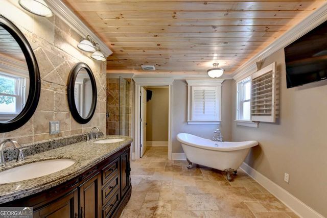 2105 Sandown Court, Lawrenceville, GA 30043