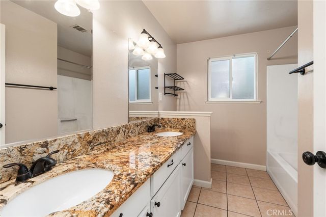 3034 N Marty, Fresno, CA 93722
