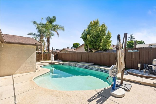 3034 N Marty, Fresno, CA 93722