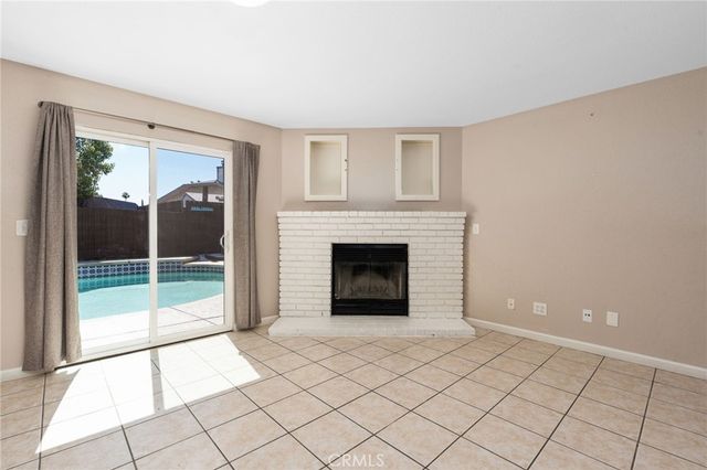 3034 N Marty, Fresno, CA 93722
