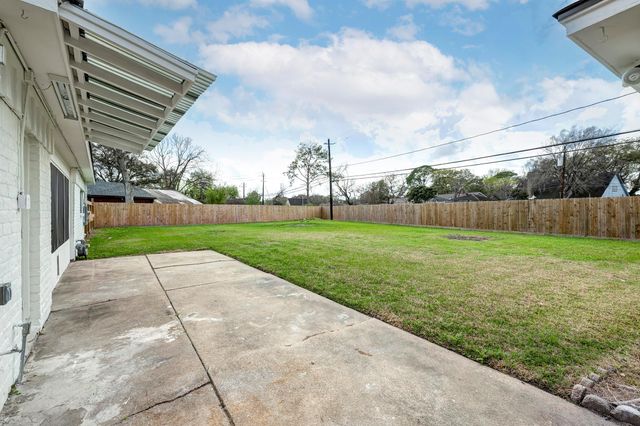 7230 Pella Drive, Houston, TX 77036