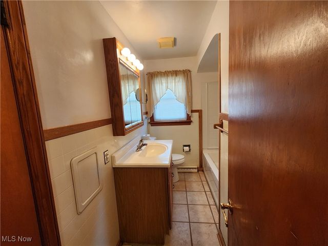 587 Edison Street, Struthers, OH 44471