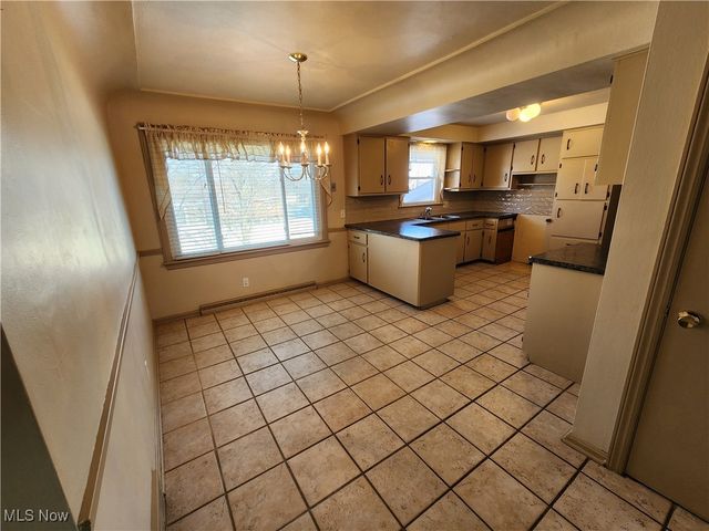 587 Edison Street, Struthers, OH 44471