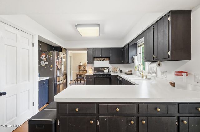 5743 E Candlestick Court, Toledo, OH 43615