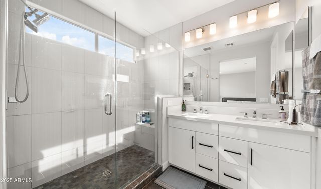 1717 E MORTEN Avenue 5, Phoenix, AZ 85020