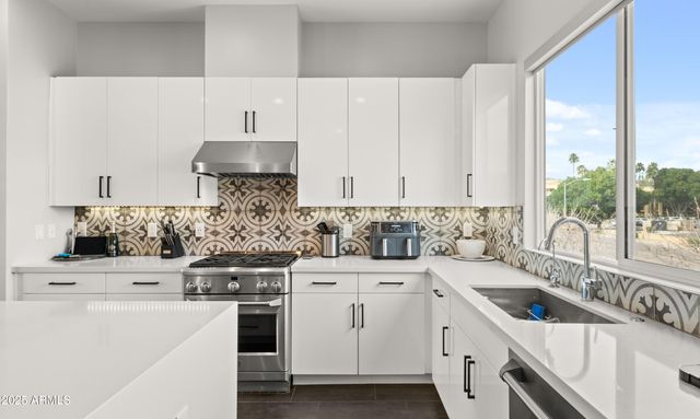 1717 E MORTEN Avenue 5, Phoenix, AZ 85020