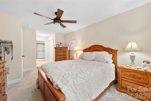 252 Wash Creek Drive B, Hendersonville, NC 28739