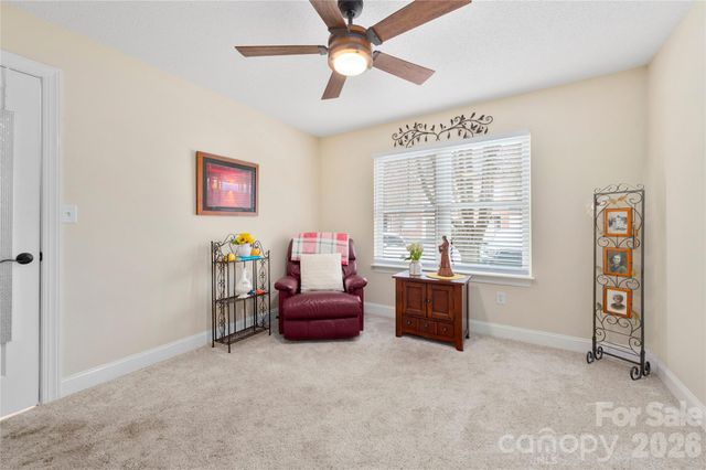 252 Wash Creek Drive B, Hendersonville, NC 28739