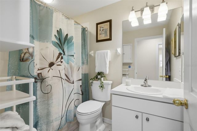 6406 ROSEFINCH COURT 204, Lakewood Ranch, FL 34202