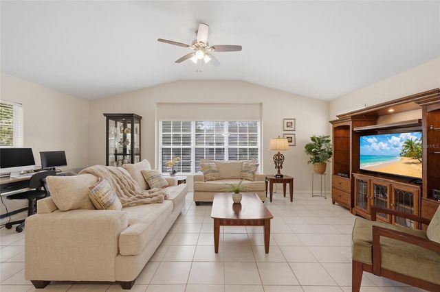 6406 ROSEFINCH COURT 204, Lakewood Ranch, FL 34202