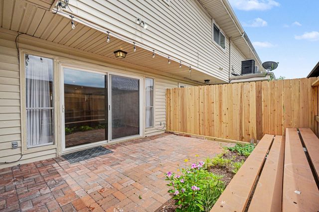 18206 Heritage Lane 8206, Nassau Bay, TX 77058