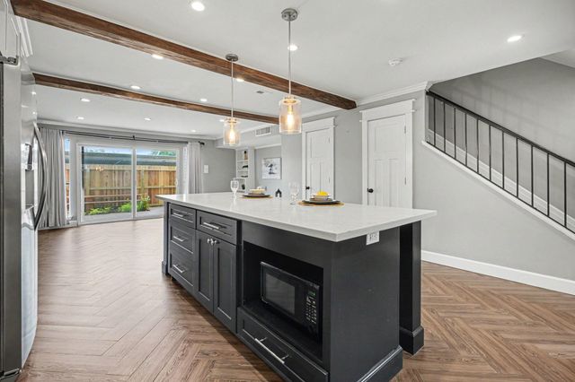 18206 Heritage Lane 8206, Nassau Bay, TX 77058