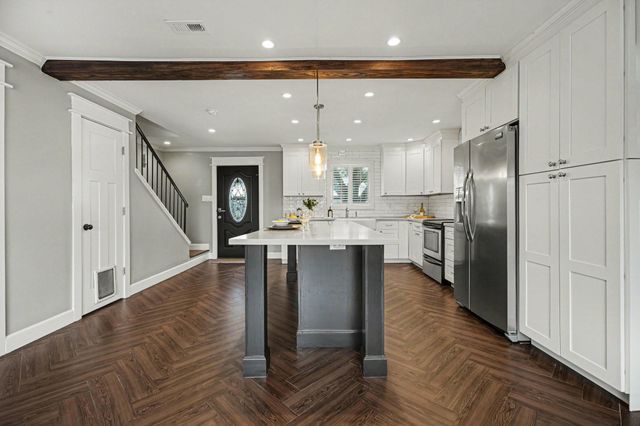 18206 Heritage Lane 8206, Nassau Bay, TX 77058