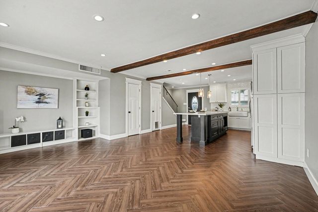 18206 Heritage Lane 8206, Nassau Bay, TX 77058