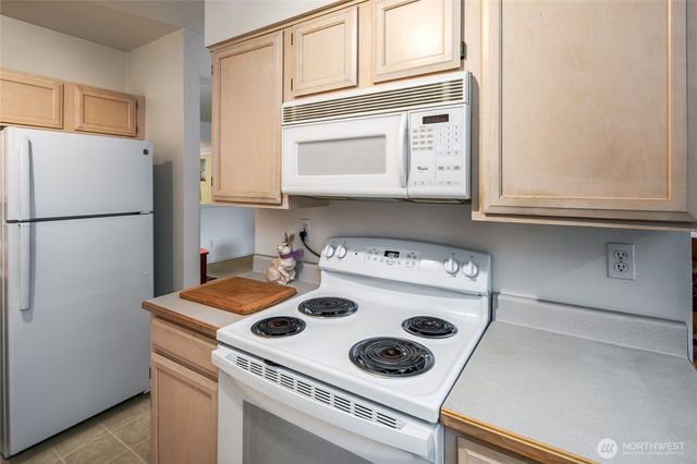 11521 Pine Court, Mukilteo, WA 98275