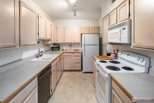 11521 Pine Court, Mukilteo, WA 98275