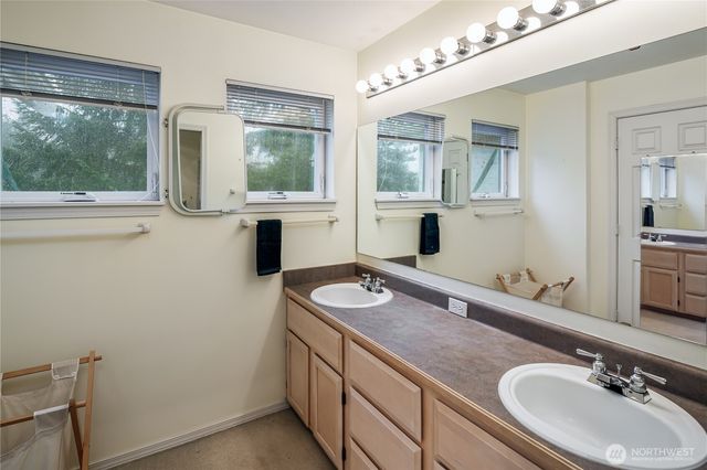 11521 Pine Court, Mukilteo, WA 98275