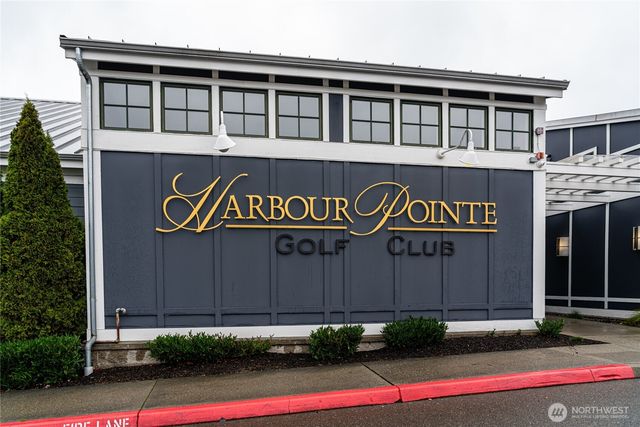 11521 Pine Court, Mukilteo, WA 98275