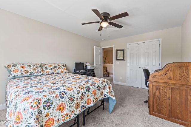 105 Starkey Creek Drive, Swansboro, NC 28584