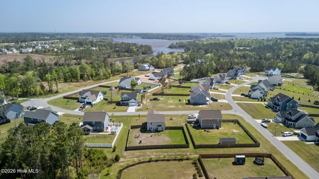 105 Starkey Creek Drive, Swansboro, NC 28584