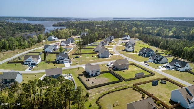 105 Starkey Creek Drive, Swansboro, NC 28584