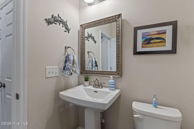 105 Starkey Creek Drive, Swansboro, NC 28584