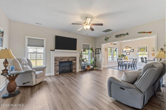 105 Starkey Creek Drive, Swansboro, NC 28584