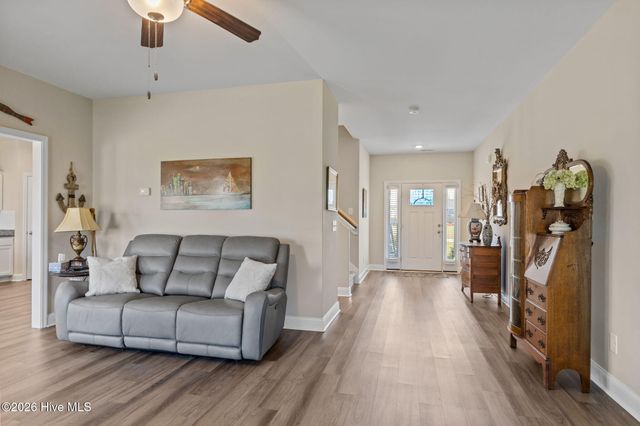 105 Starkey Creek Drive, Swansboro, NC 28584