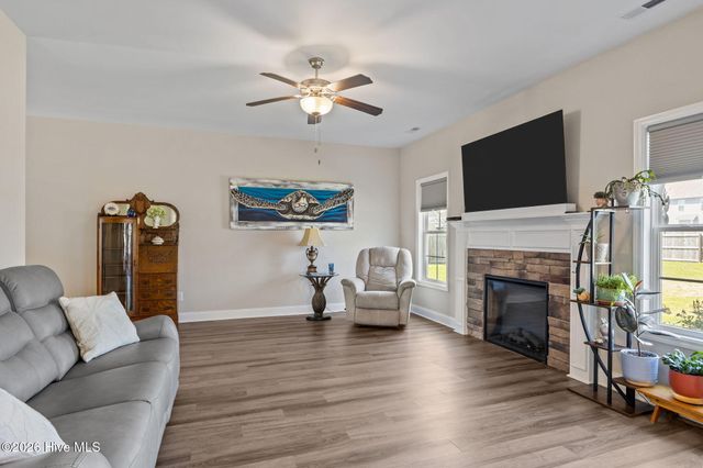 105 Starkey Creek Drive, Swansboro, NC 28584