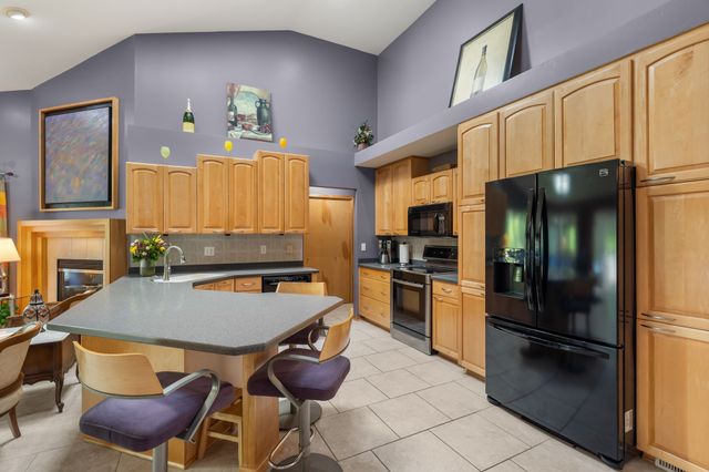 5010 Cleburne Court, Pleasant Hill, IA 50327