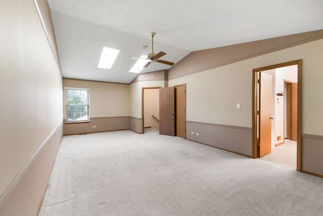 1615 Estate Circle, Naperville, IL 60565