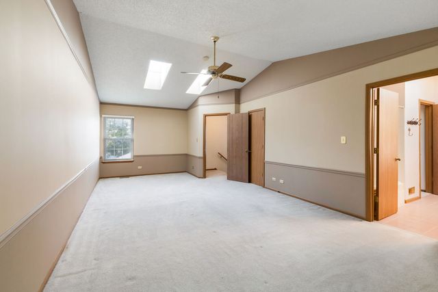 1615 Estate Circle, Naperville, IL 60565
