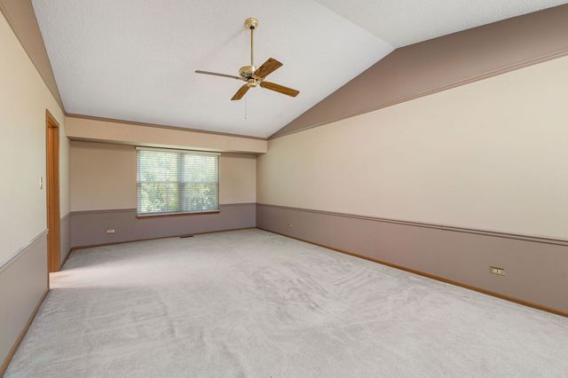 1615 Estate Circle, Naperville, IL 60565