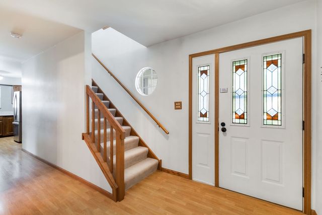 1615 Estate Circle, Naperville, IL 60565