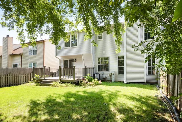 1615 Estate Circle, Naperville, IL 60565