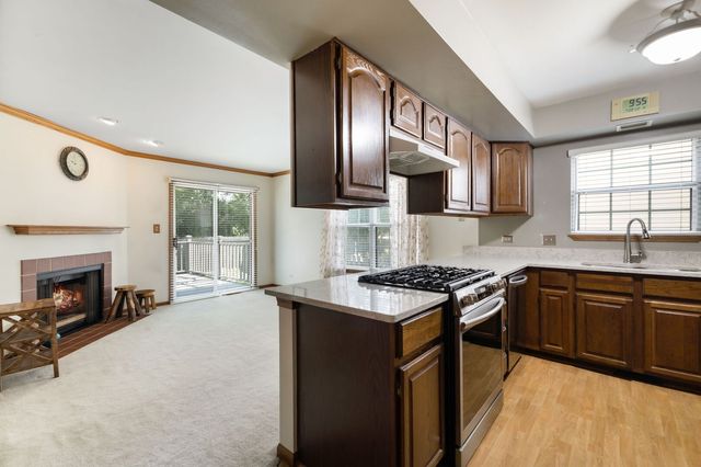 1615 Estate Circle, Naperville, IL 60565