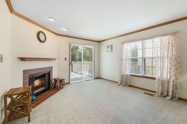 1615 Estate Circle, Naperville, IL 60565
