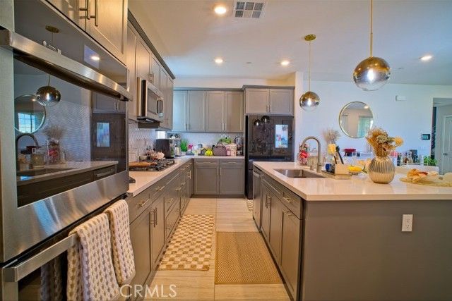 41378 Harvey Mudd, Palm Desert, CA 92211