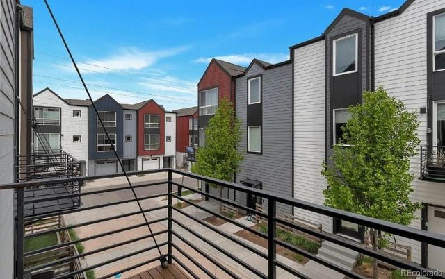 5586 W 11th Place, Lakewood, CO 80214