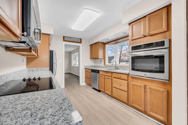 121 Harding Drive, Brick, NJ 08724