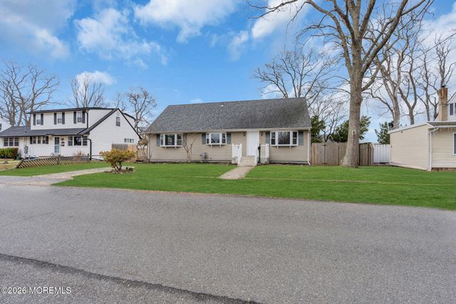 121 Harding Drive, Brick, NJ 08724