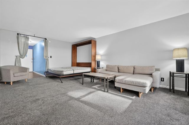 25 Franklin Avenue 2K, White Plains, NY 10601