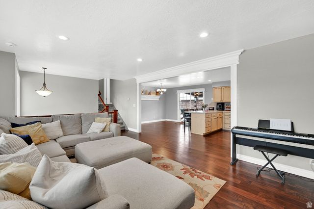 619 W 4050 S, Riverdale, UT 84405