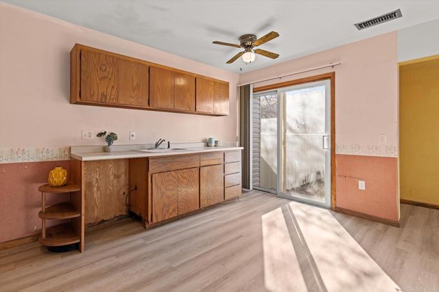 442 East Bluff, Madison, WI 53704