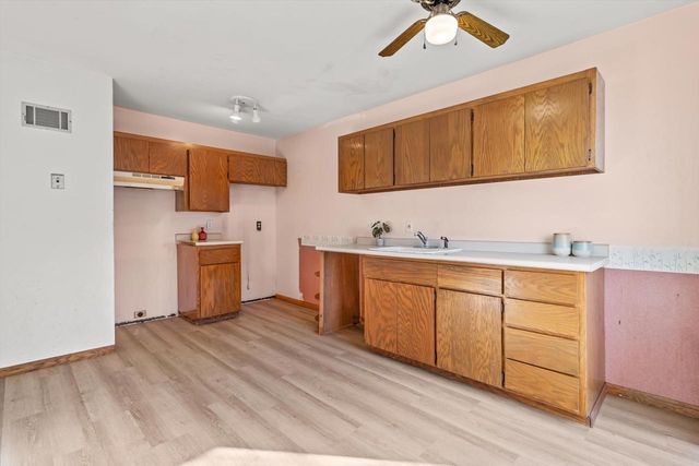 442 East Bluff, Madison, WI 53704