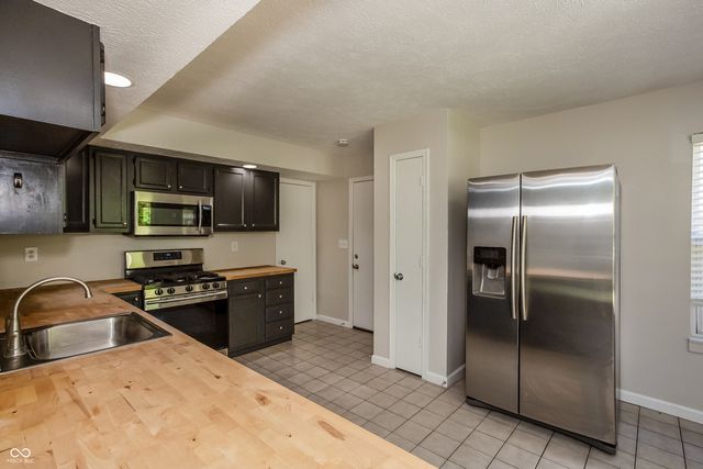 9033 E 12th Street, Indianapolis, IN 46229