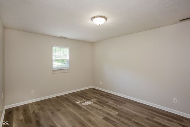 9033 E 12th Street, Indianapolis, IN 46229