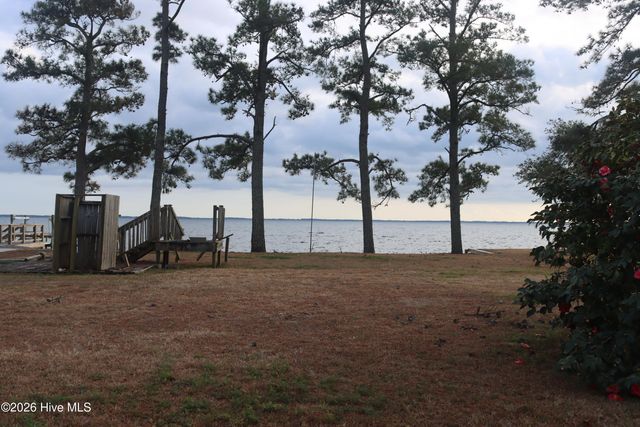 3435 Janiero Road, Arapahoe, NC 28510